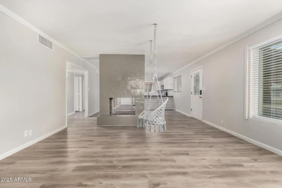 Real Estate Picture 6