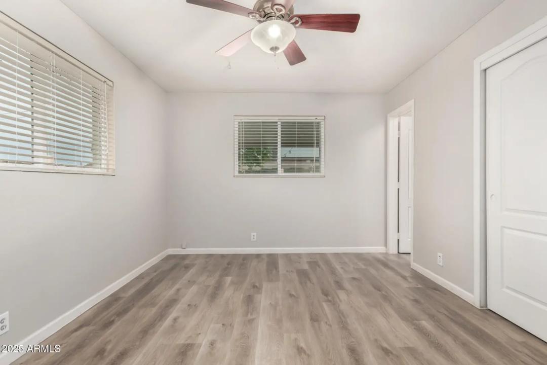 Real Estate Picture 17