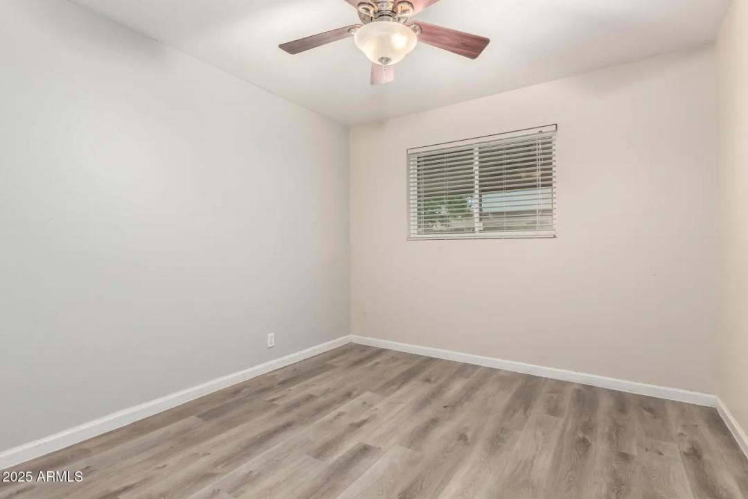 Real Estate Picture 20