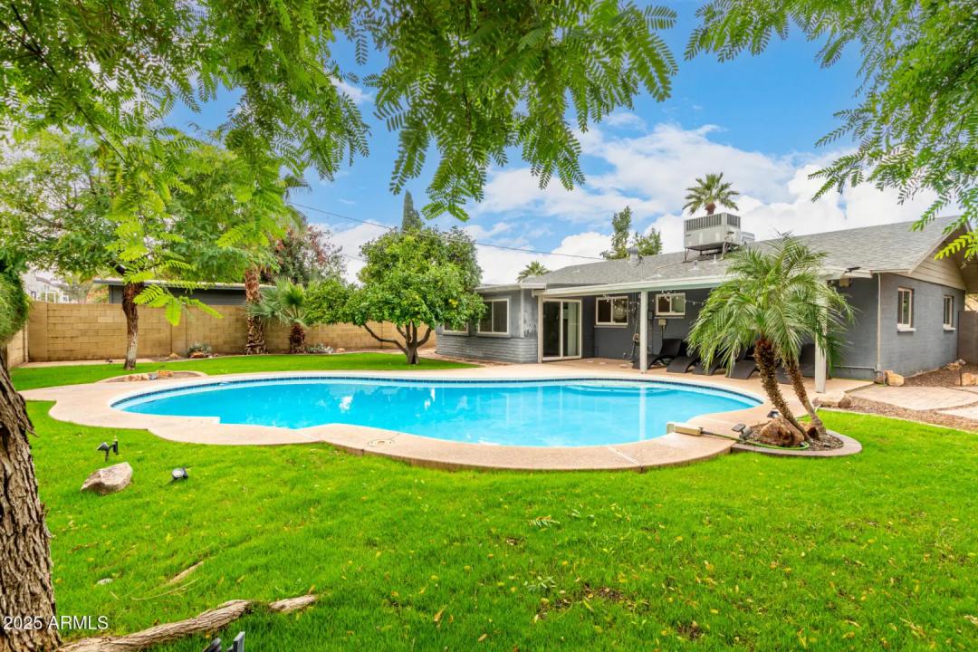 Real Estate Picture 25