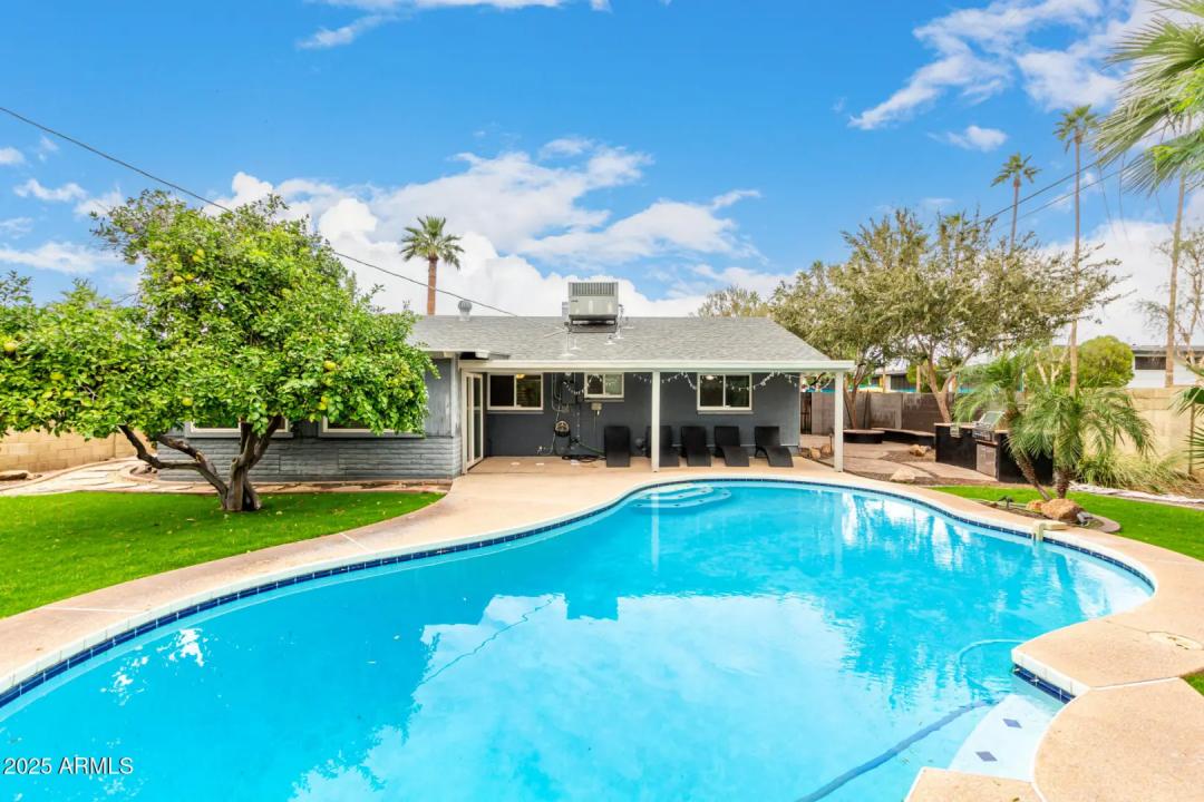 Real Estate Picture 26