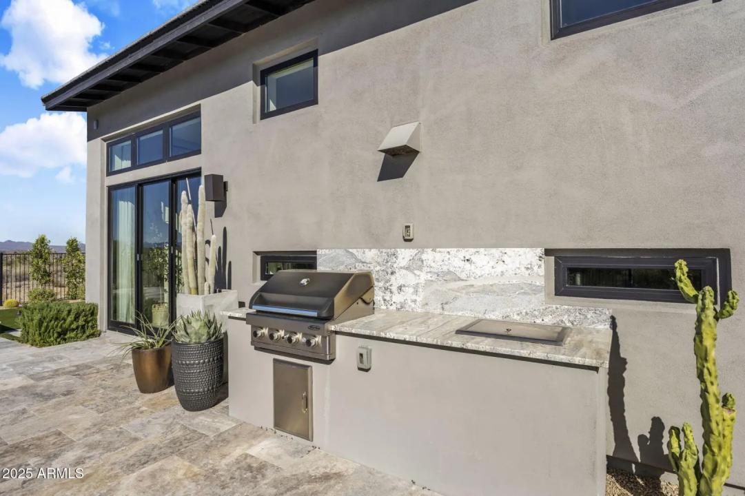 Real Estate Picture 38