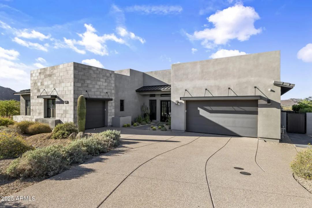 Real Estate Picture 4