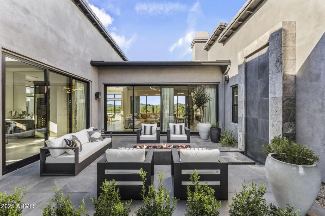 Real Estate Picture 8