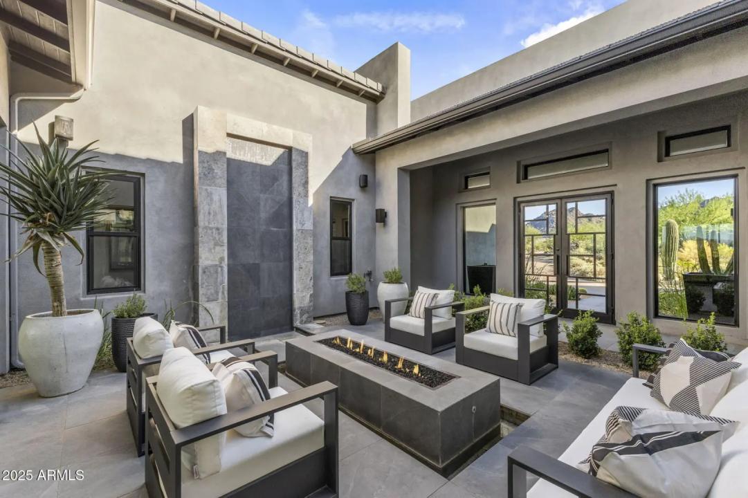 Real Estate Picture 9