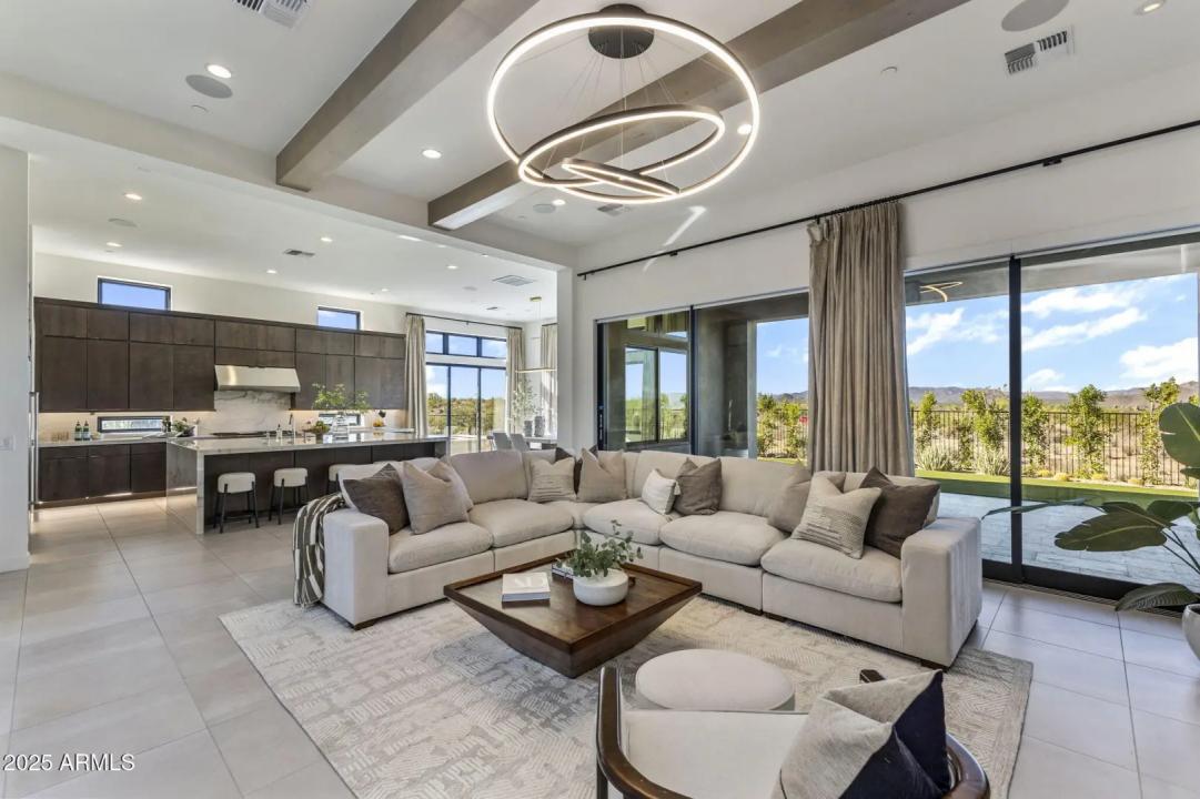 Real Estate Picture 11