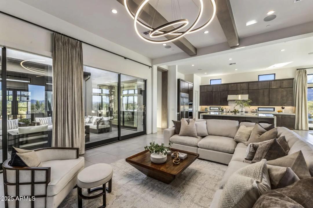 Real Estate Picture 12