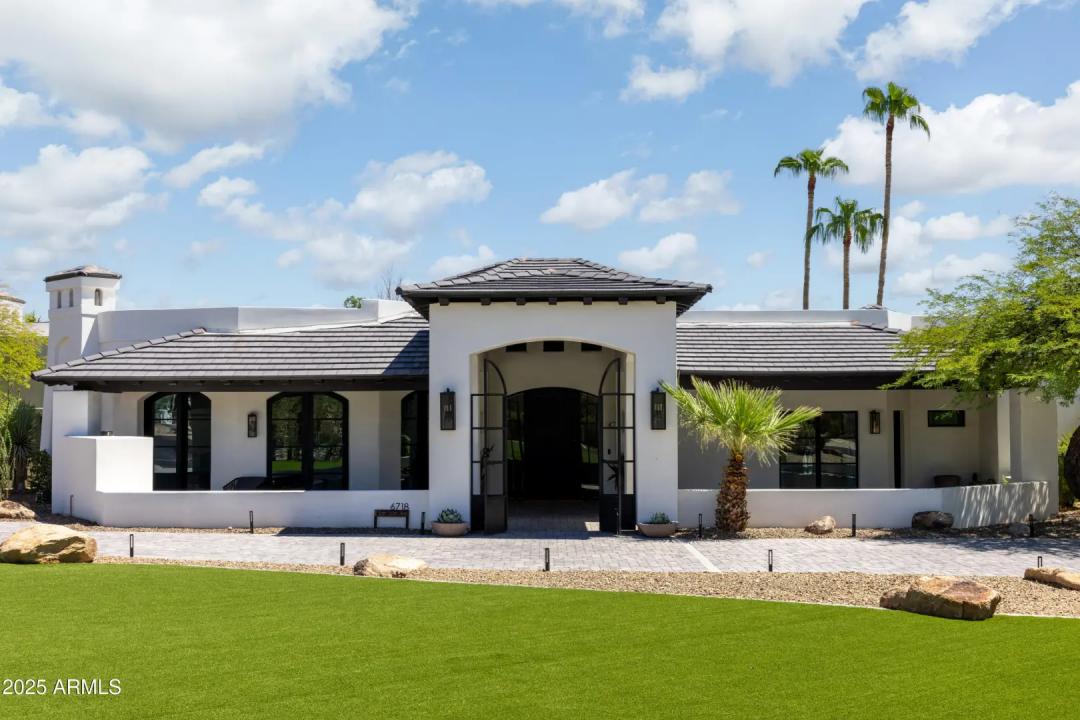 Real Estate Picture 4