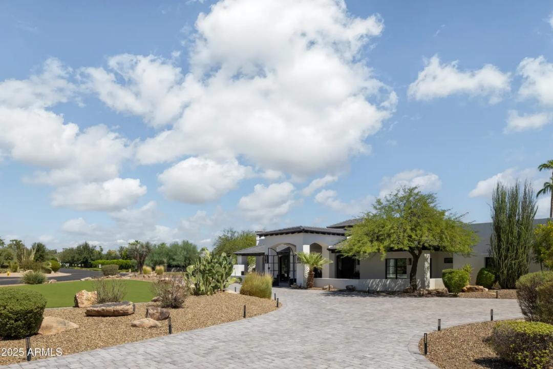 Real Estate Picture 5