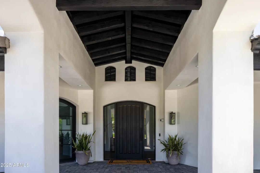 Real Estate Picture 8