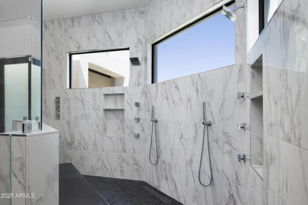 Real Estate Picture 21