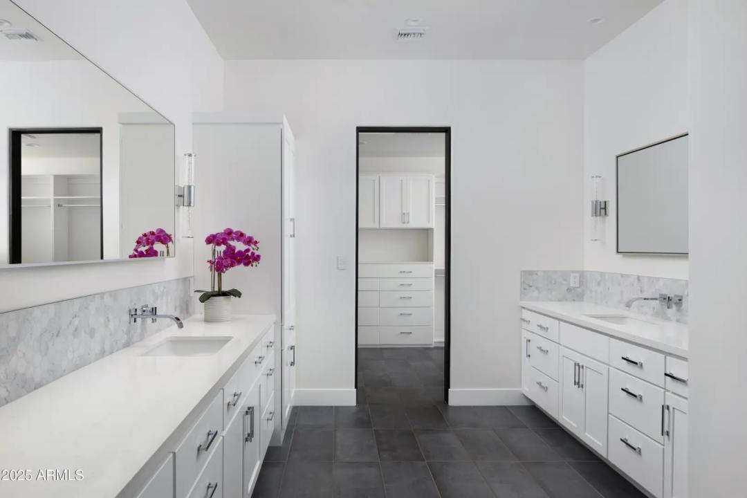Real Estate Picture 22