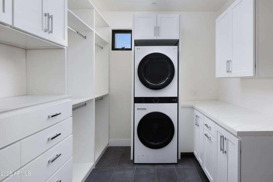 Real Estate Picture 24