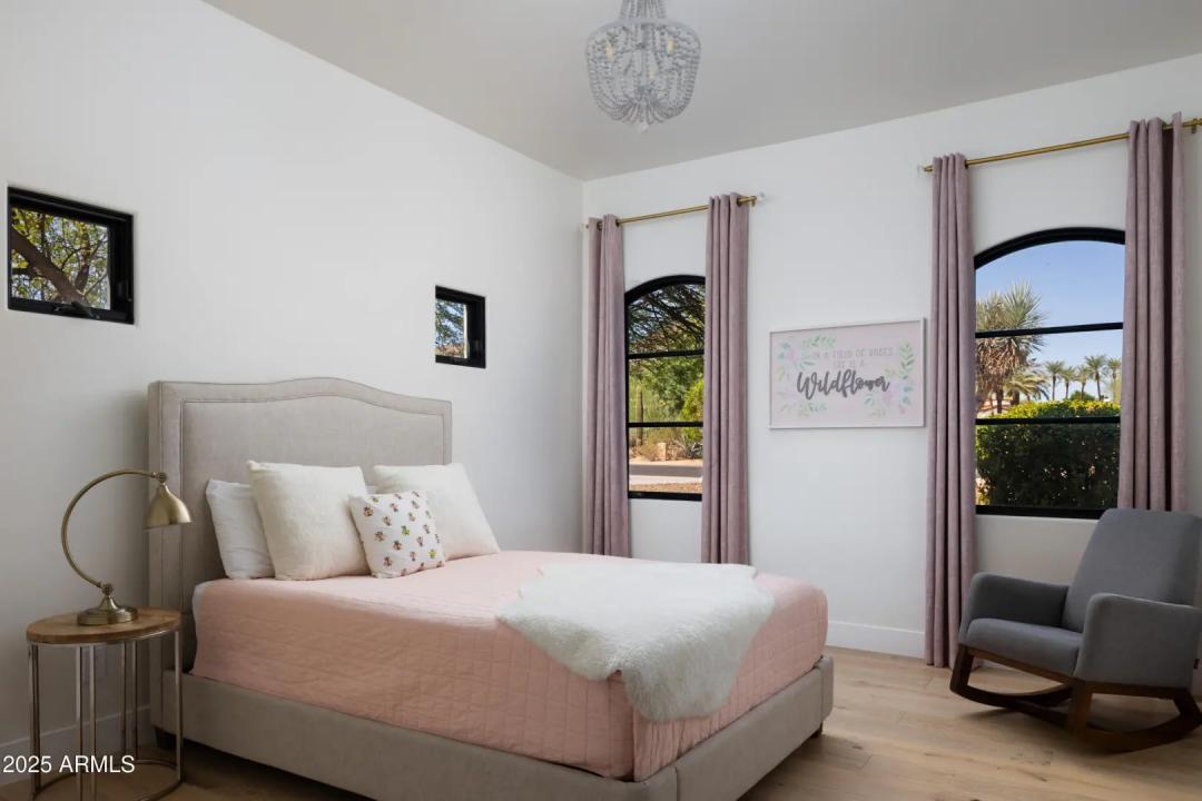 Real Estate Picture 33