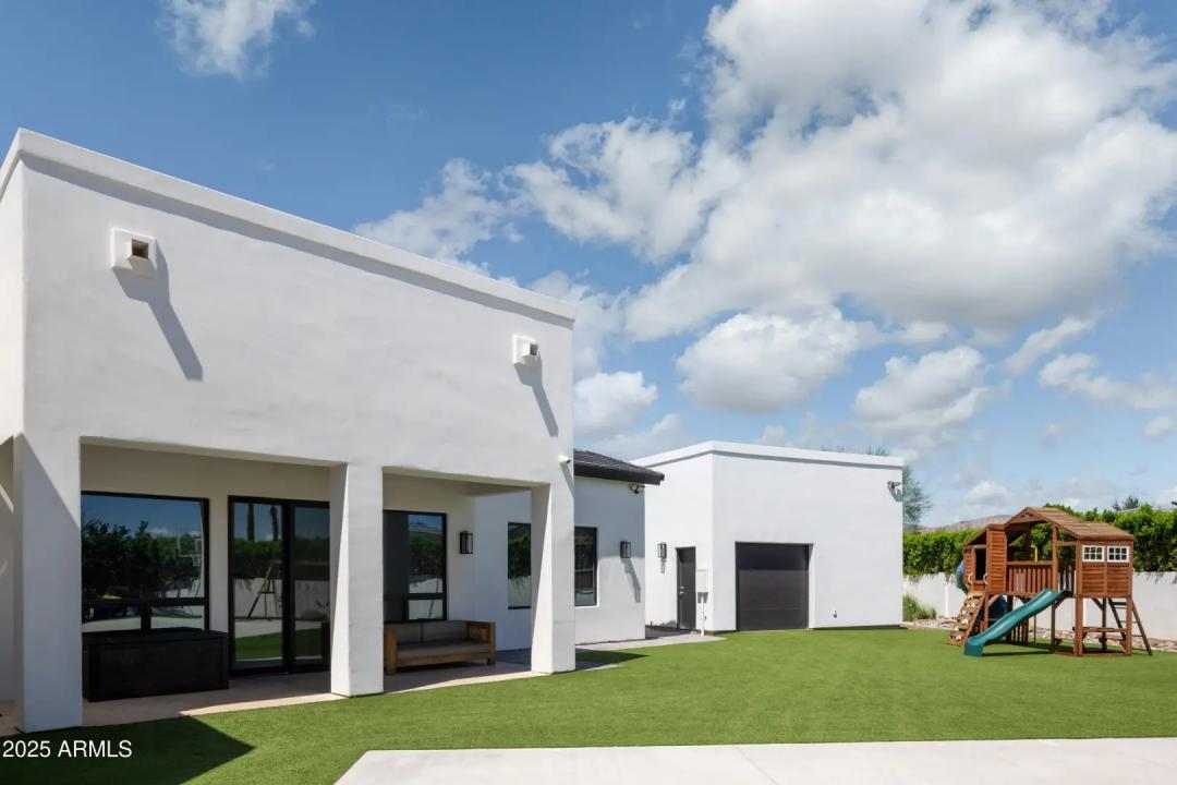 Real Estate Picture 42