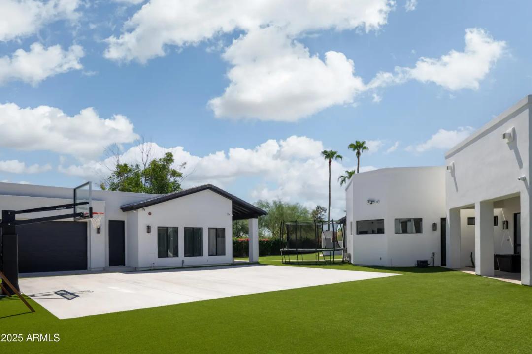 Real Estate Picture 43