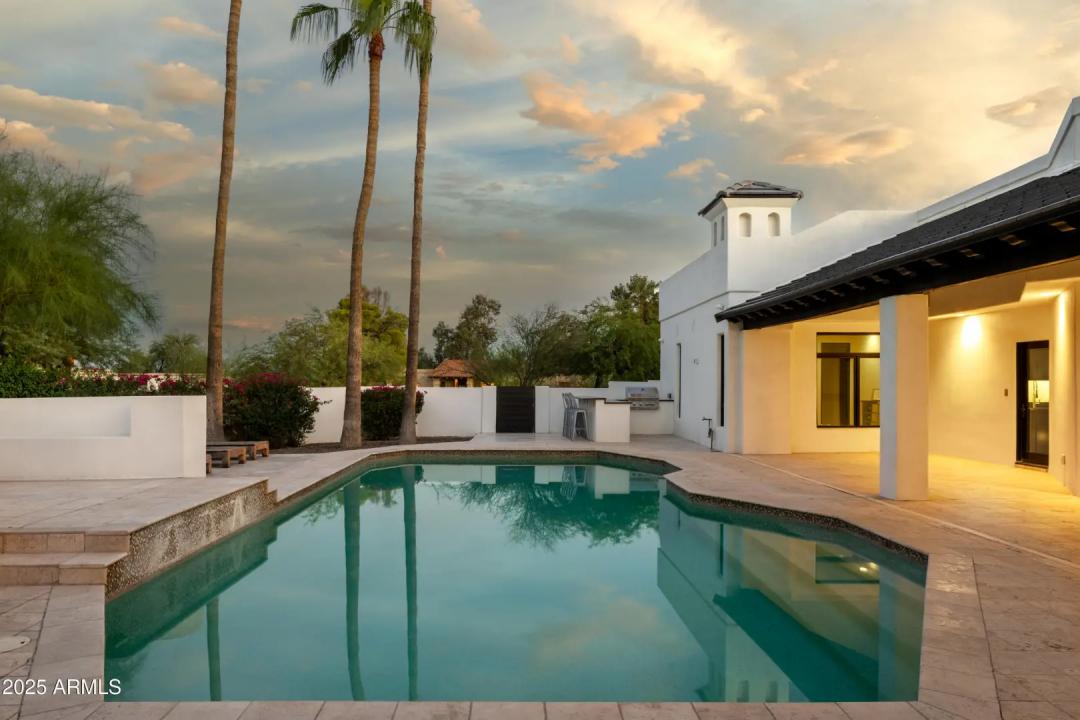 Real Estate Picture 50
