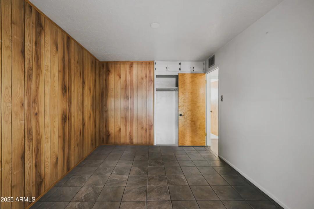 Real Estate Picture 32