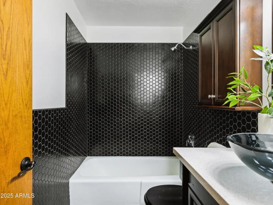 Real Estate Picture 39