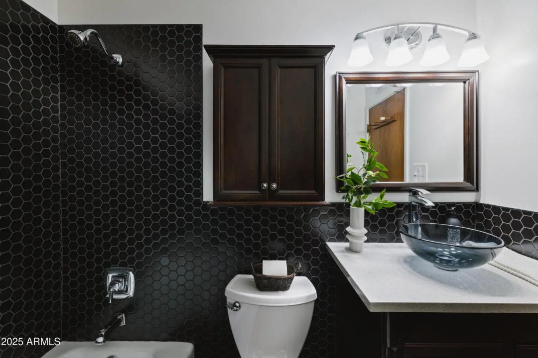 Real Estate Picture 40