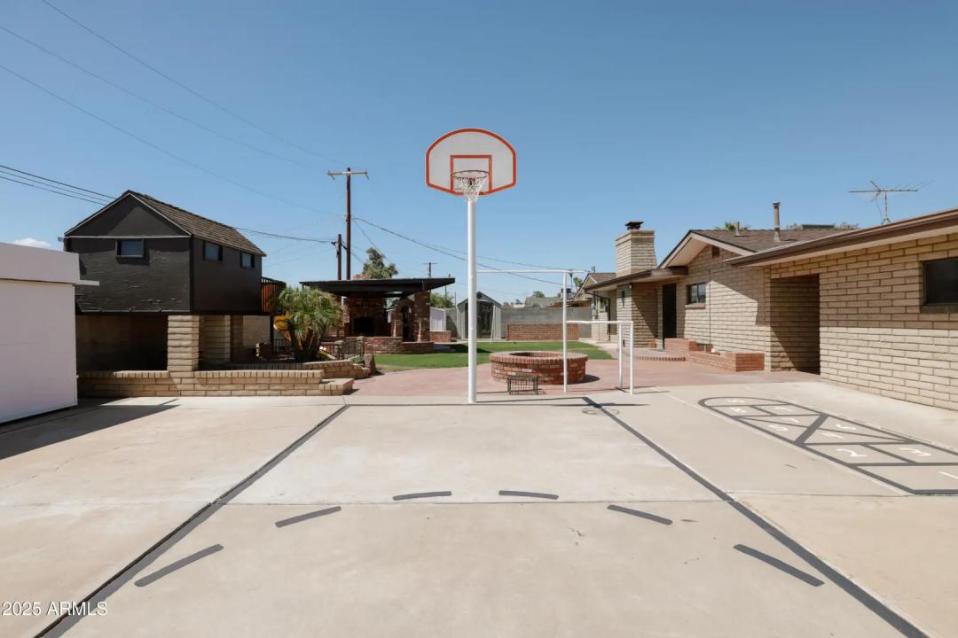 Real Estate Picture 44