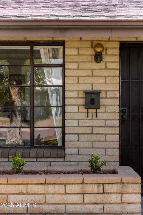 Real Estate Picture 3