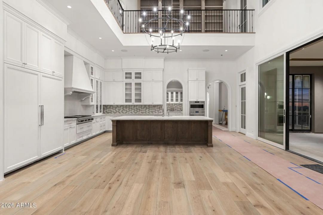 Real Estate Picture 5