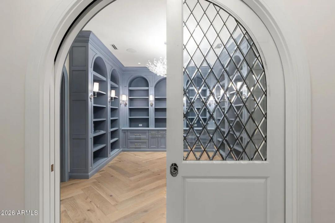 Real Estate Picture 15