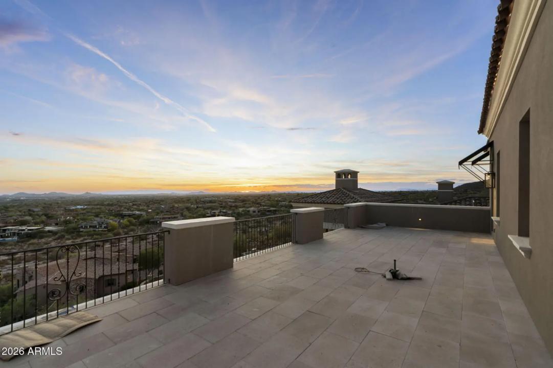 Real Estate Picture 18