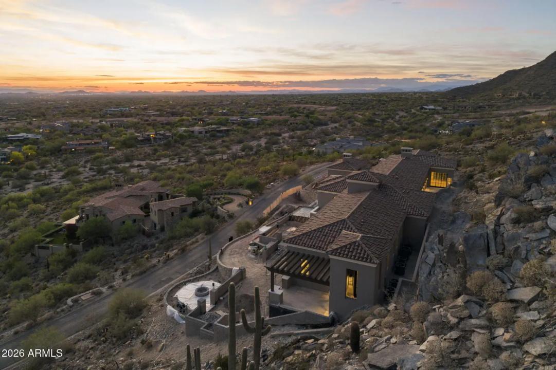 Real Estate Picture 3