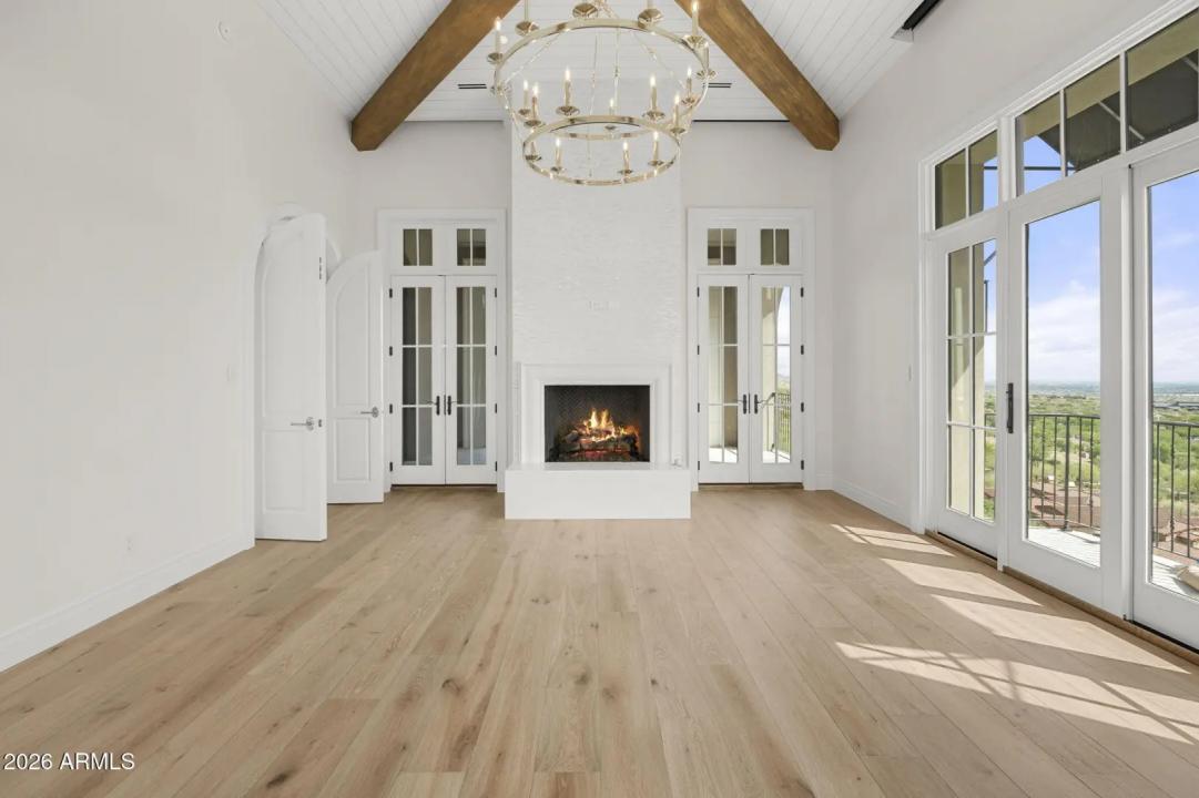 Real Estate Picture 17