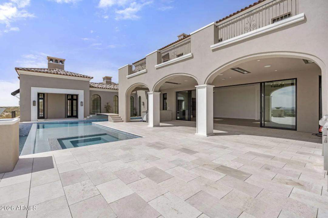 Real Estate Picture 9