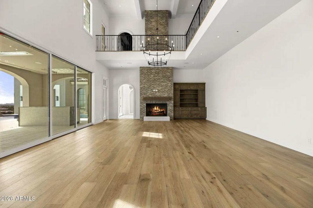 Real Estate Picture 6