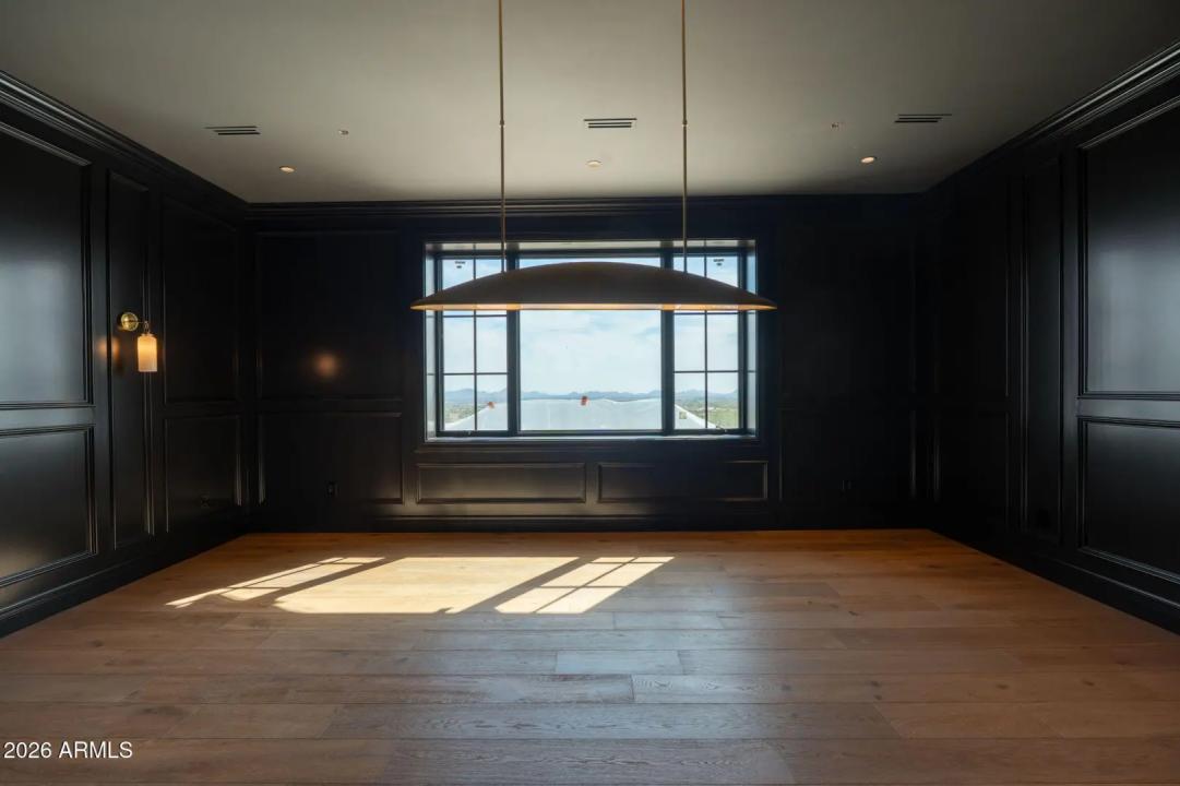 Real Estate Picture 33