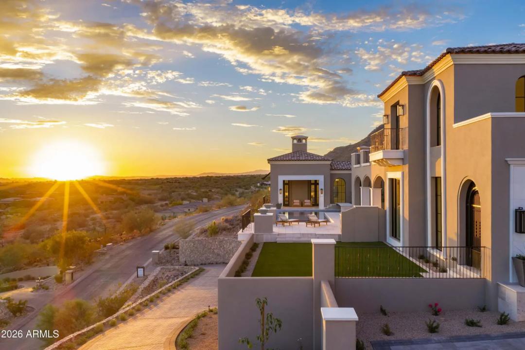 Real Estate Picture 5