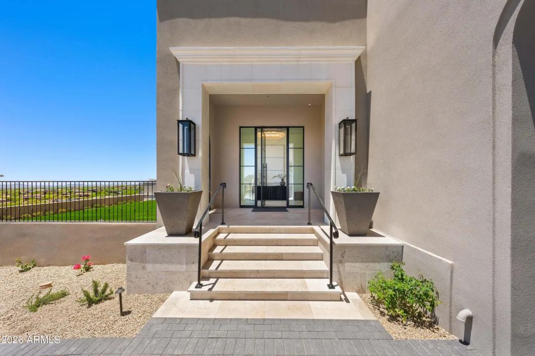 Real Estate Picture 6
