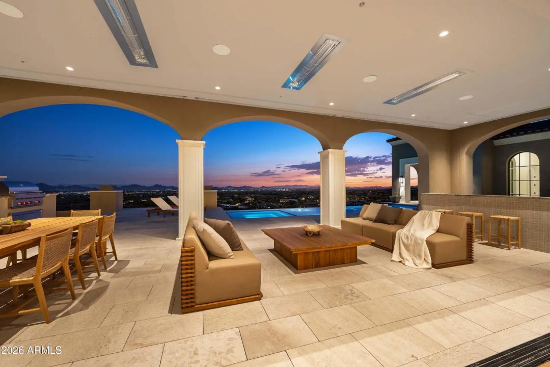 Real Estate Picture 17