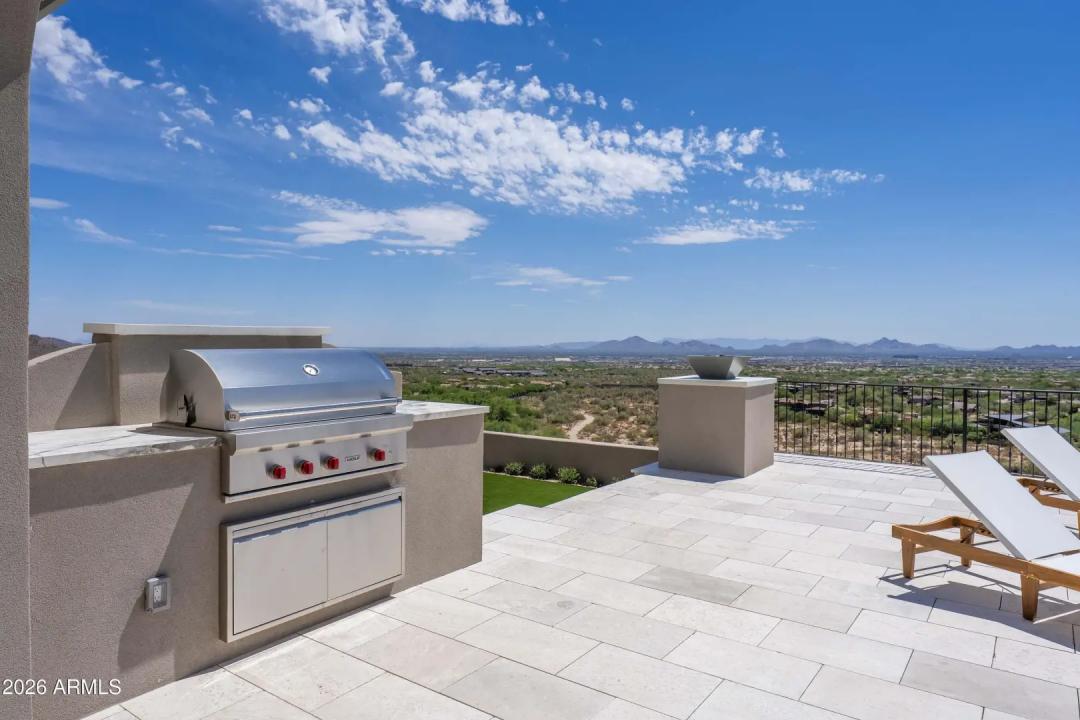 Real Estate Picture 24