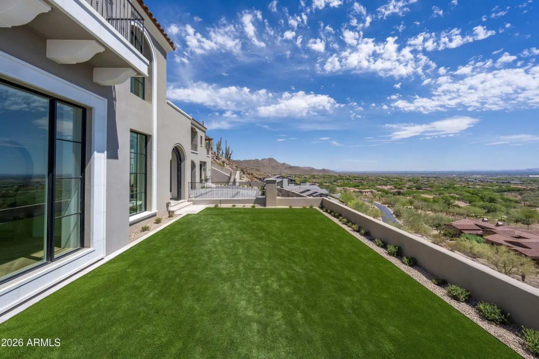 Real Estate Picture 25