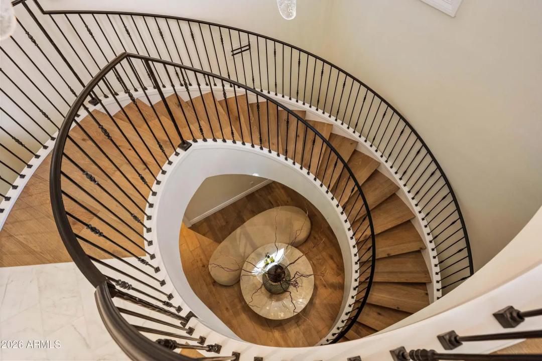 Real Estate Picture 37