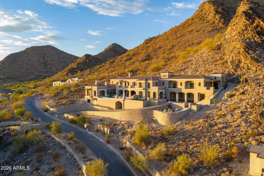 Real Estate Picture 3