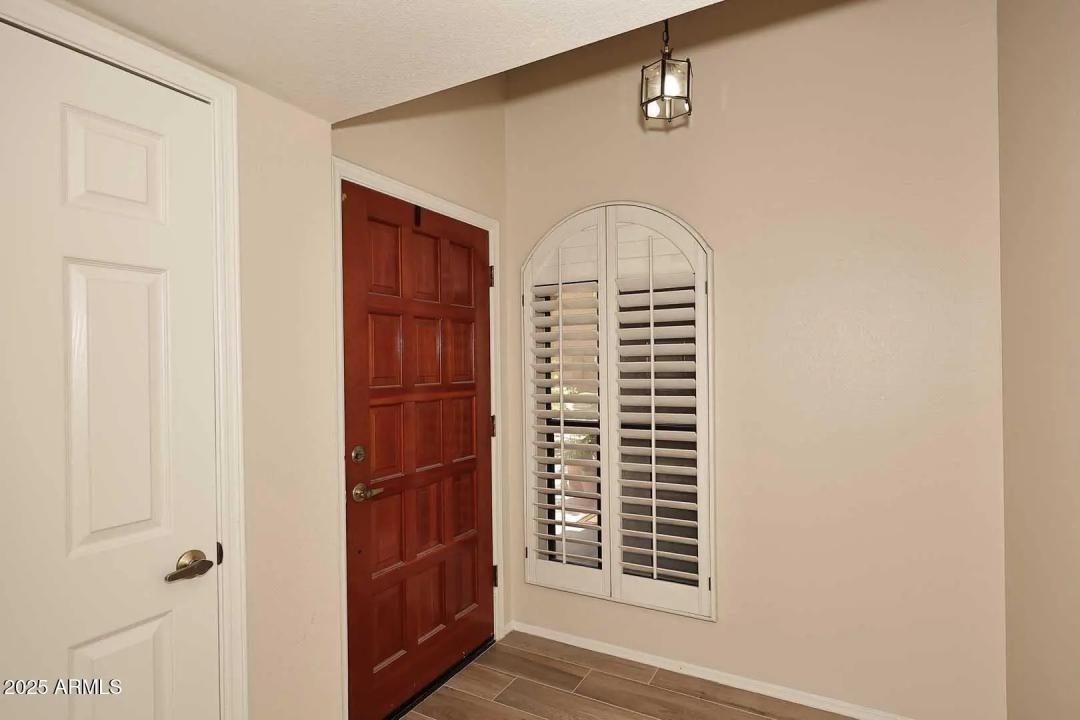 Real Estate Picture 4