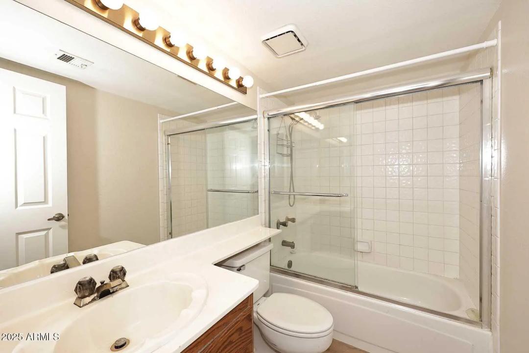 Real Estate Picture 15
