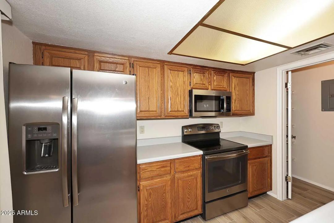 Real Estate Picture 10