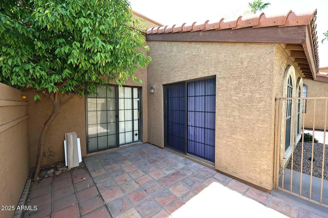 Real Estate Picture 8