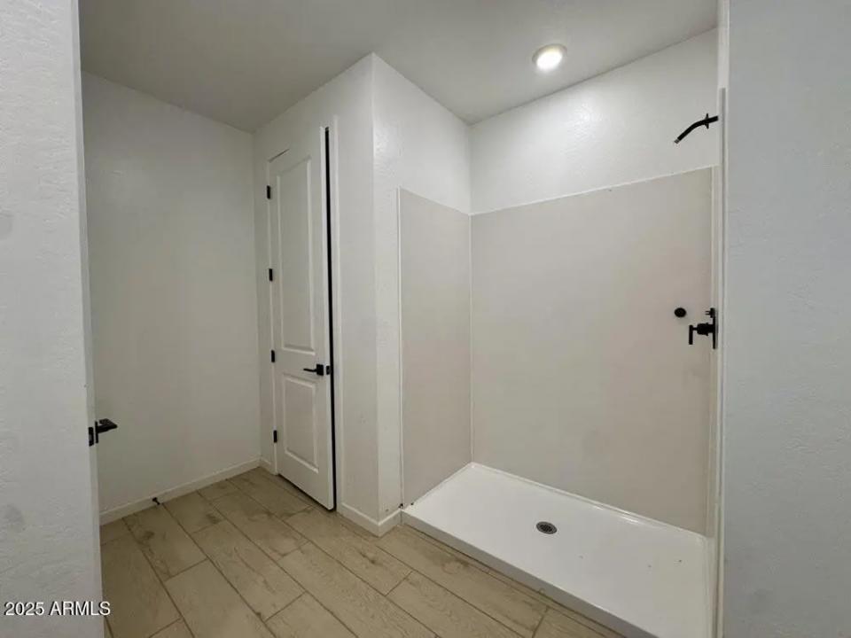 Real Estate Picture 15