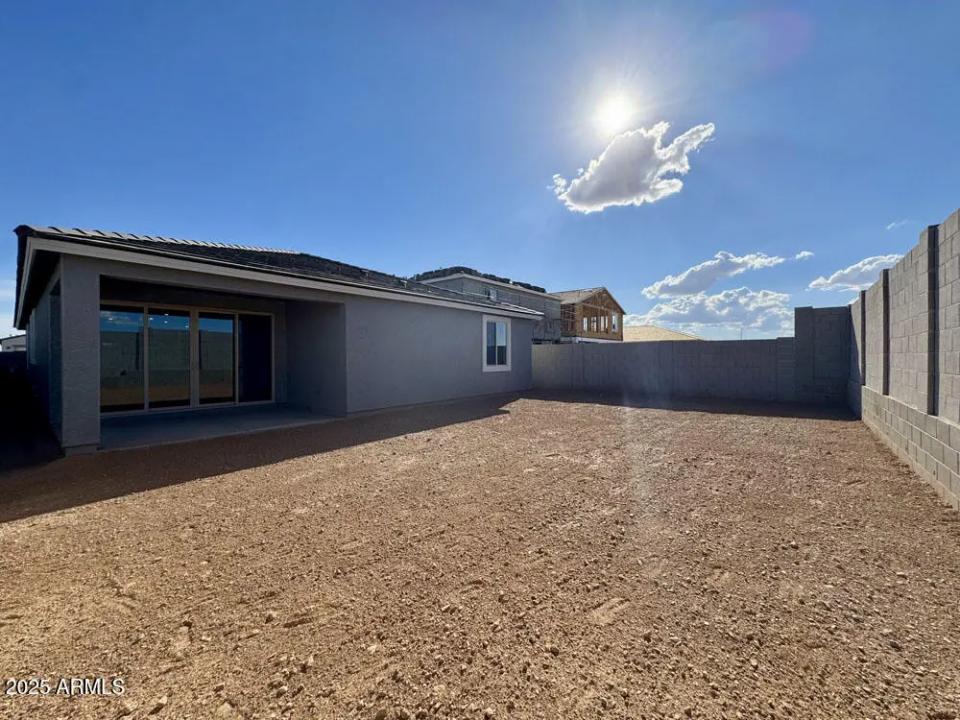 Real Estate Picture 17