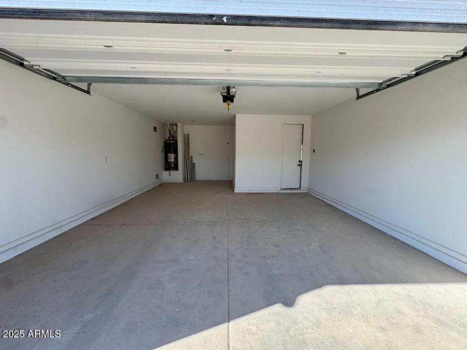 Real Estate Picture 18
