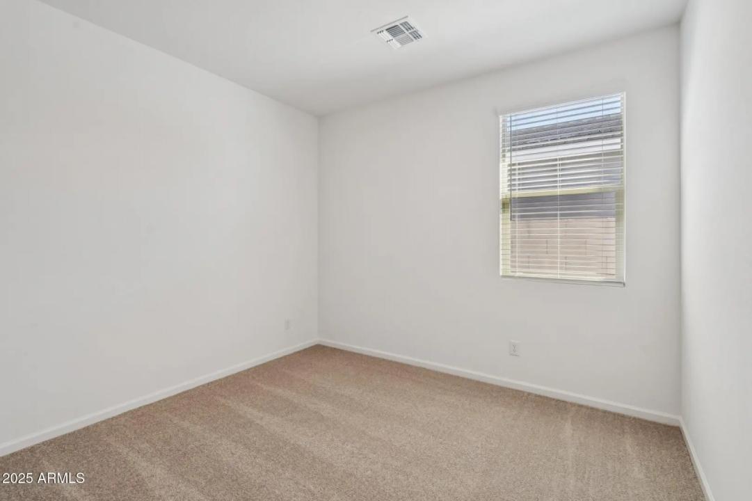 Real Estate Picture 19