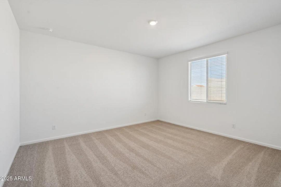 Real Estate Picture 30